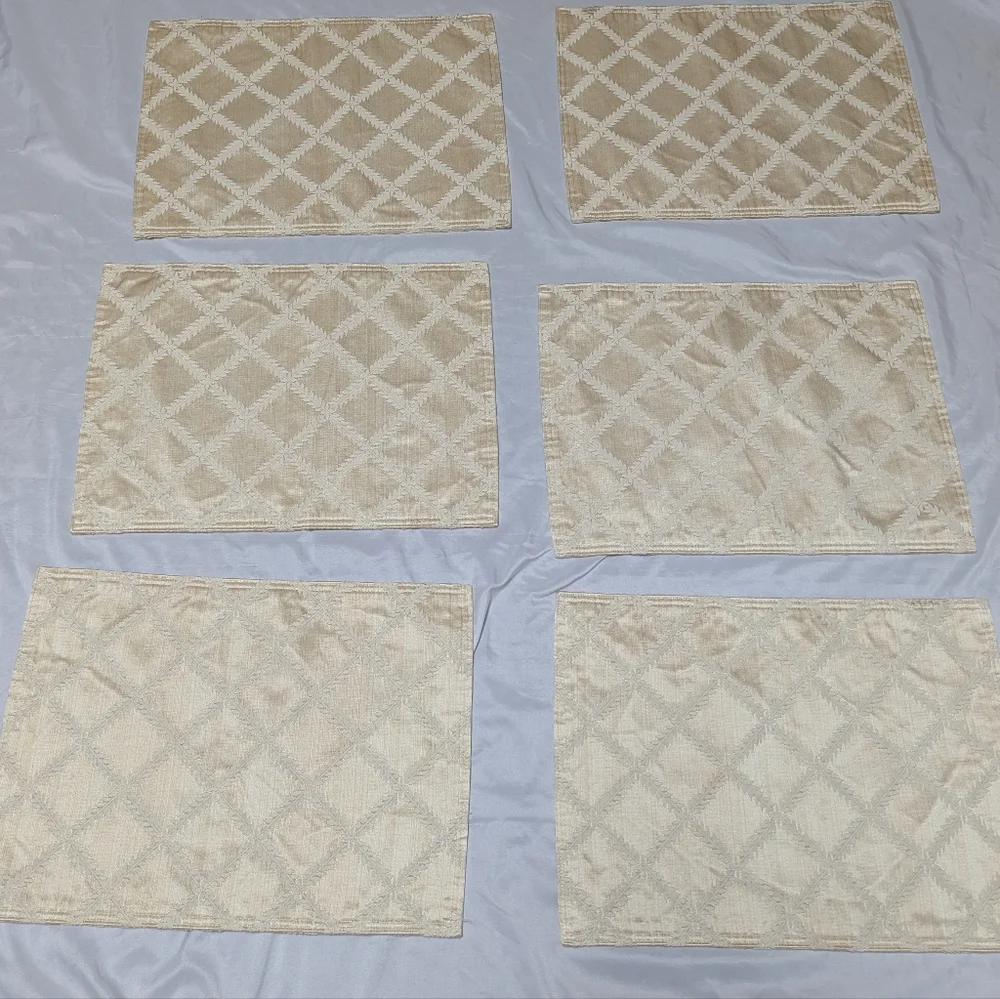 Set Of 6 Shimmer Gold Dual Sided Fabric Placemats 16.5
